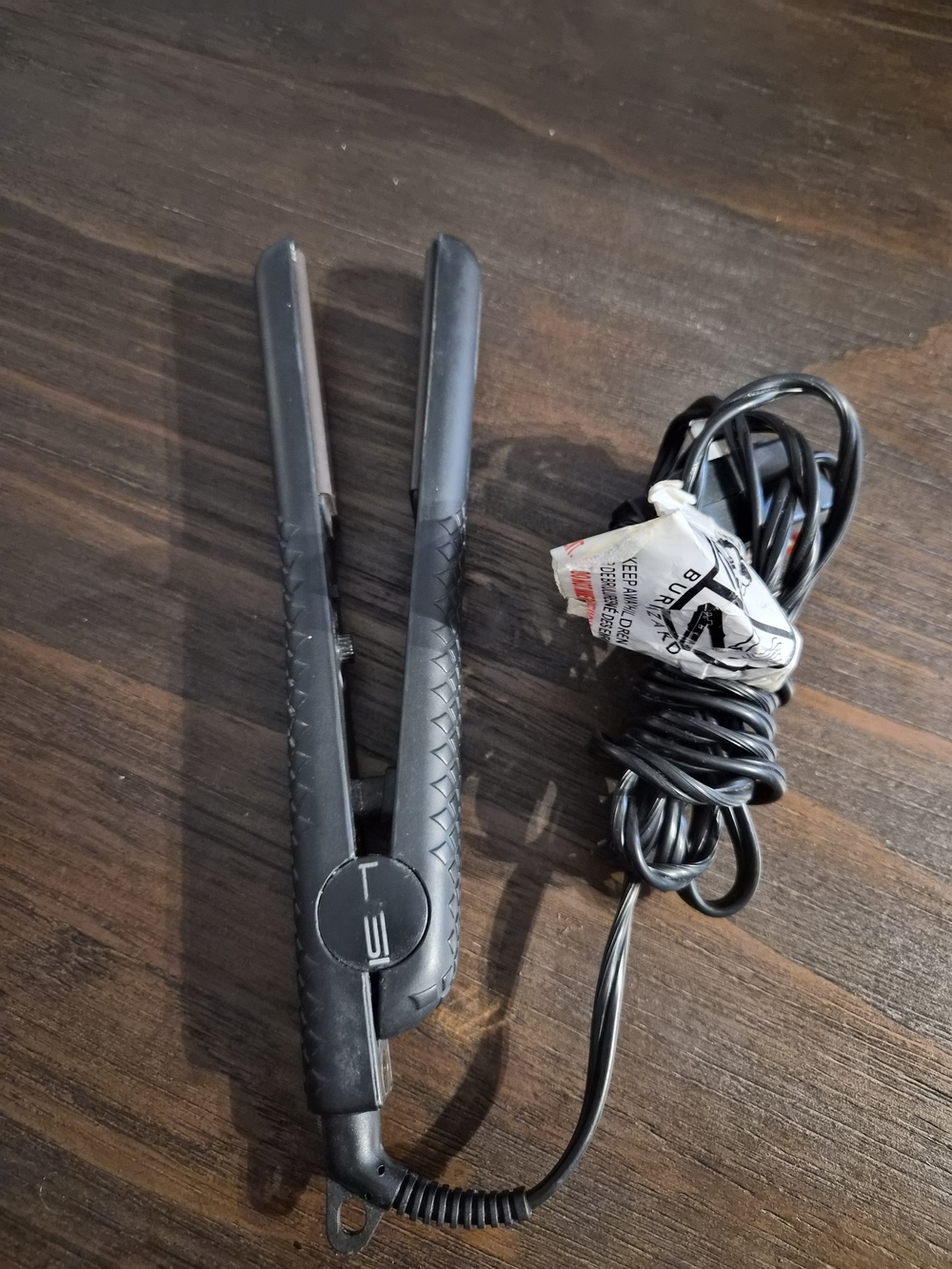 HSI Black Hair Straightener -Flat Iron